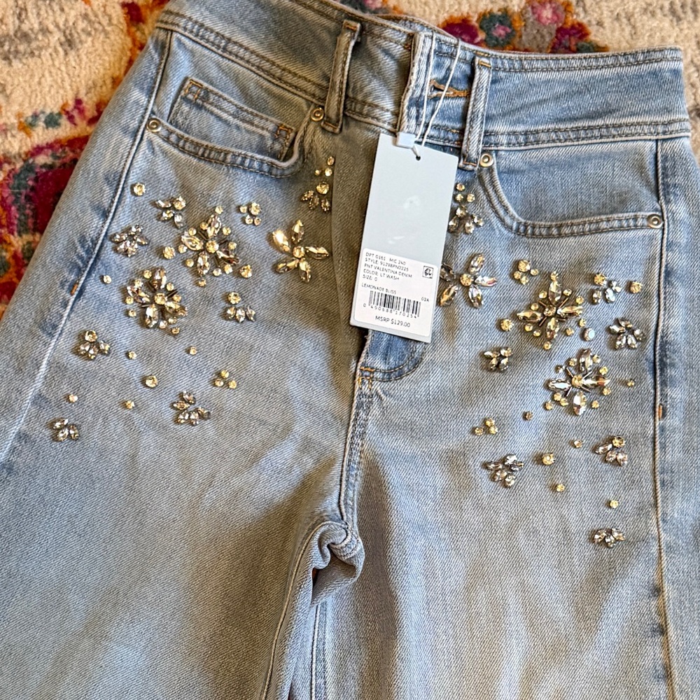 Embellished Wide-Leg Jeans NWT - Picture 2 of 2